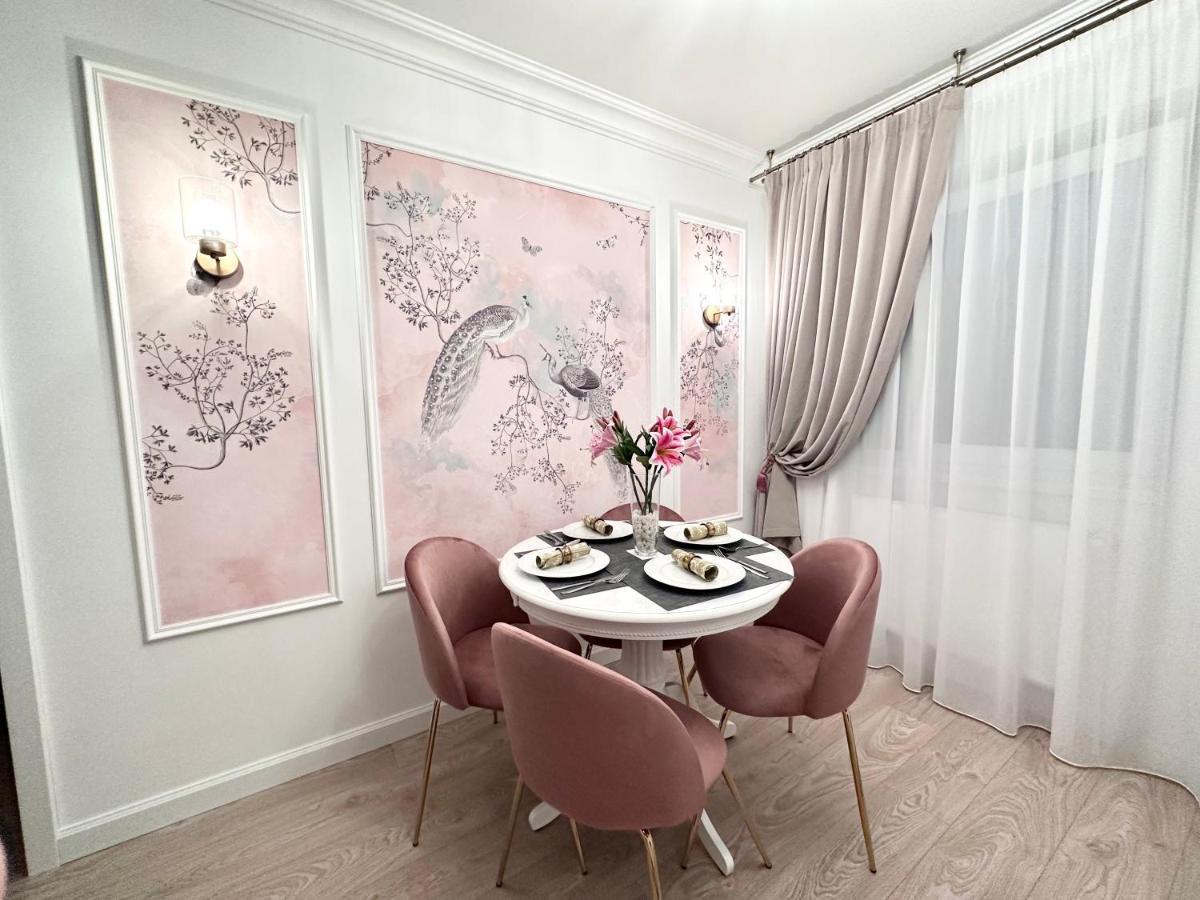 Central Spacious Apartment With Balcony - Alba Carolina アルバ・ユリア エクステリア 写真